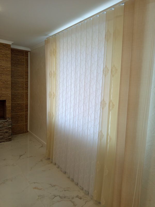 Jaluzele de tip perdea