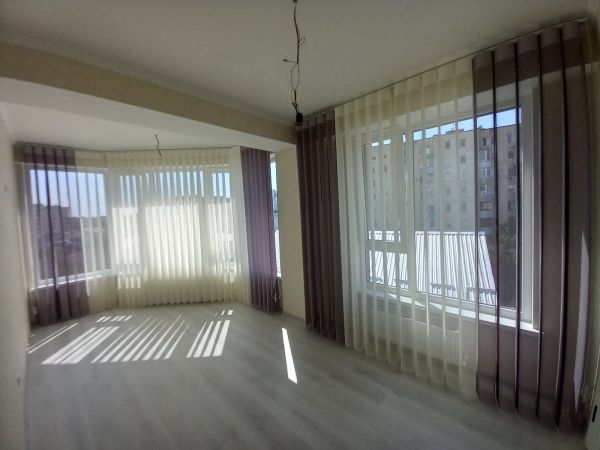 Jaluzele de tip perdea