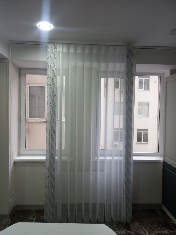 Jaluzele de tip perdea