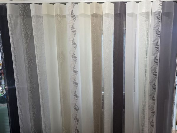 Jaluzele de tip perdea